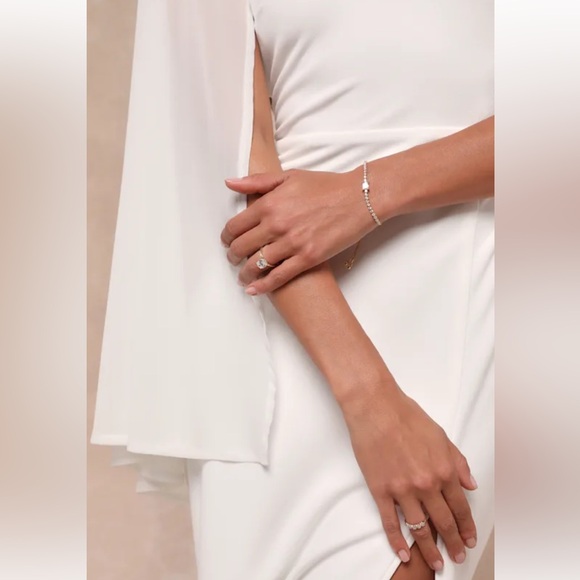 NWT Lulus Majestic Attitude White Cape Sleeve One-Shoulder Maxi Dress - Picture 3 of 4